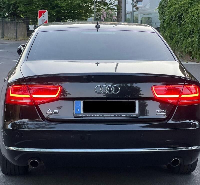 Schwarz Gebraucht 2011 Audi A8 Limousine | 11.999 € (Superpreis) - Bild 1/4