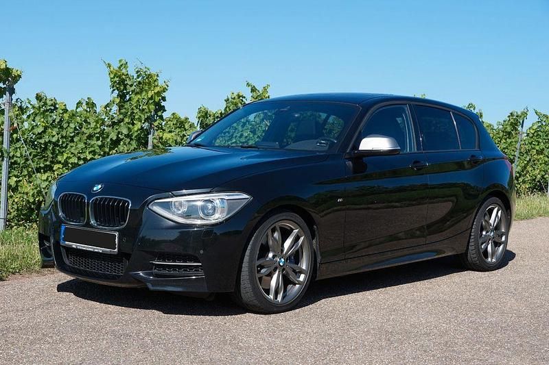 Schwarz Gebraucht 2014 BMW M135 M Sport Kleinwagen | 18.900 € (Fairer Preis) - Bild 1/4