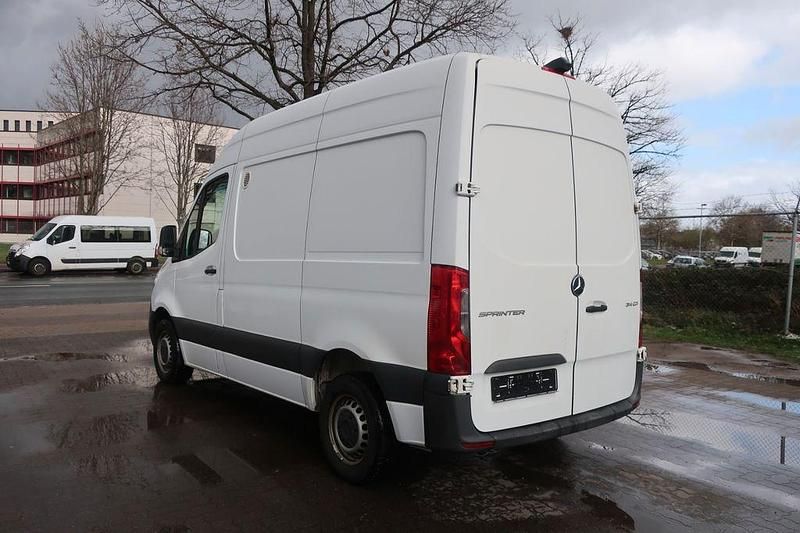 Gebraucht Mercedes Sprinter 143 PS (105 kW) 2020 Weiß Van