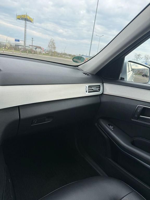 Gebraucht Mercedes E220 170 PS (125 kW) 2013 Grau Limousine