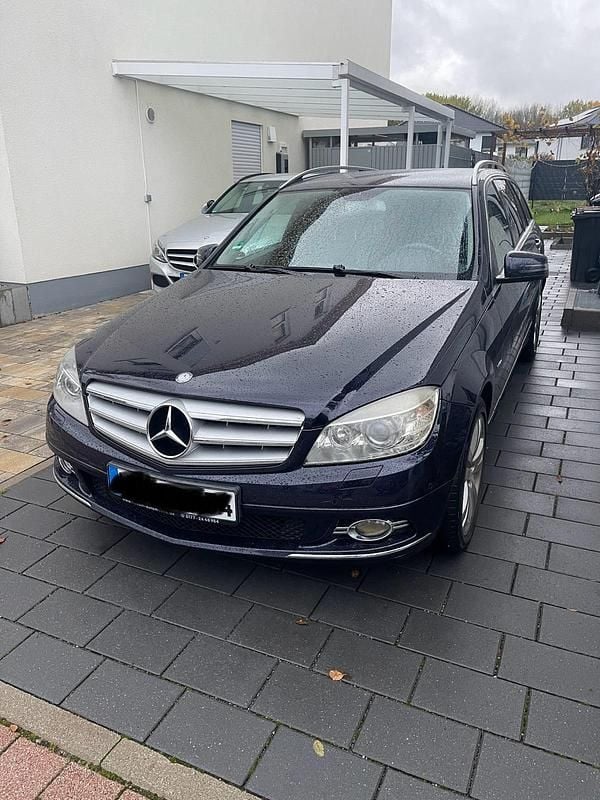 Blau Gebraucht 2010 Mercedes C200 Kombi | 5.900 € - Bild 1/4