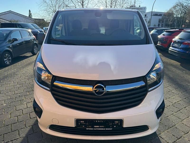 Gebraucht Opel Vivaro 120 PS (88 kW) 2018 Weiß Van / Kleinbus