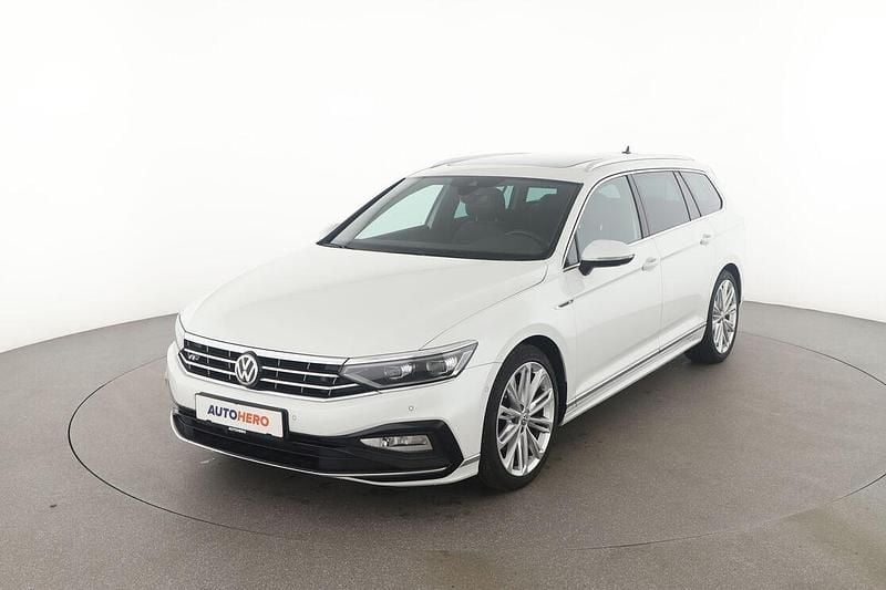 Weiß Gebraucht 2020 VW Passat Elegance Kombi | 24.700 € (Fairer Preis) - Bild 1/3