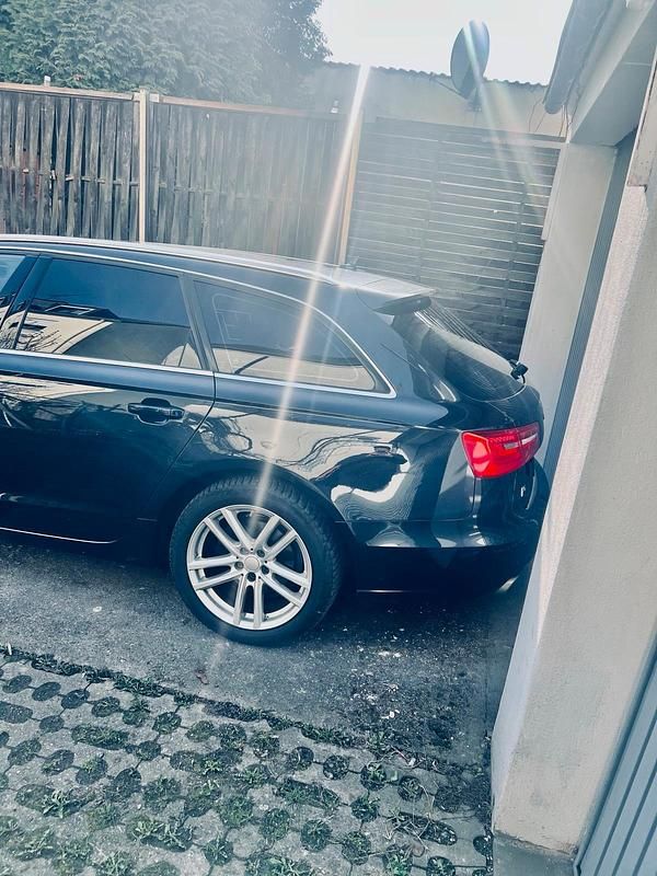 Gebraucht Audi A6 204 PS (150 kW) 2014 Blau Kombi