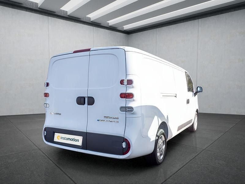 Neu Maxus eDeliver 5 119 kW (163 PS) 2025 Weiß Van