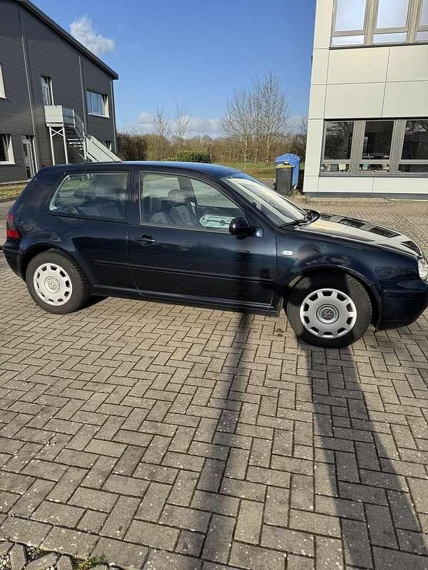 Gebraucht VW Golf IV Highline 101 PS (74 kW) 2002 Limousine