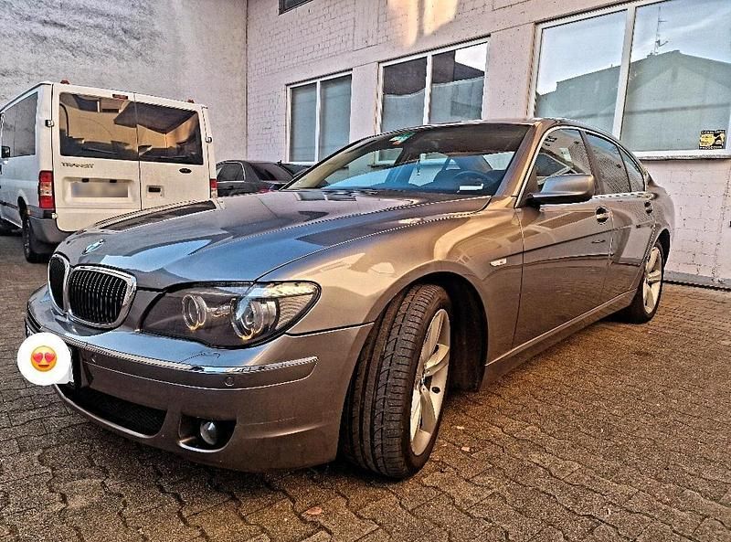 Gebraucht BMW 730 245 PS (180 kW) 2007 Silber Limousine