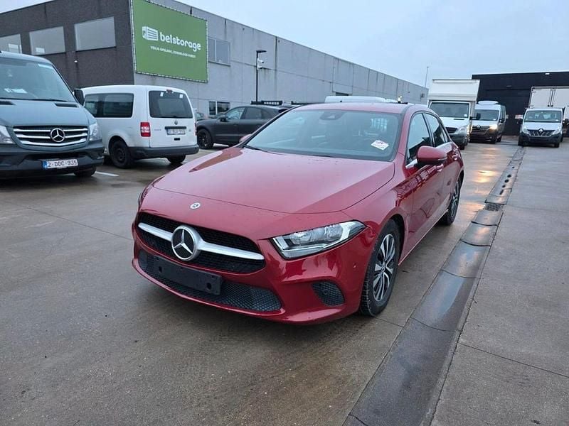 Rot Gebraucht 2022 Mercedes A160 Limousine | 14.900 € (Superpreis) - Bild 1/4