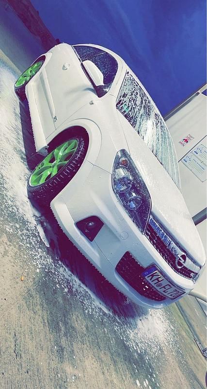 Weiß Gebraucht 2009 Opel Astra GTC OPC Coupé | 4.000 € (Teuer) - Bild 1/4