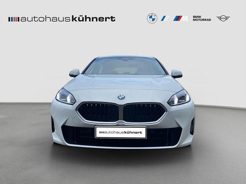 Gebraucht BMW 120 Shadowline 156 PS (114 kW) 2024 Weiß Kleinwagen
