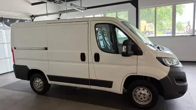 Gebraucht Peugeot Boxer 131 PS (96 kW) 2017 Weiß Van