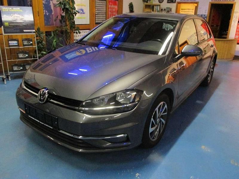 Other Gebraucht 2018 VW Golf VII Sound Limousine | 14.850 € (Guter Preis) - Bild 1/4