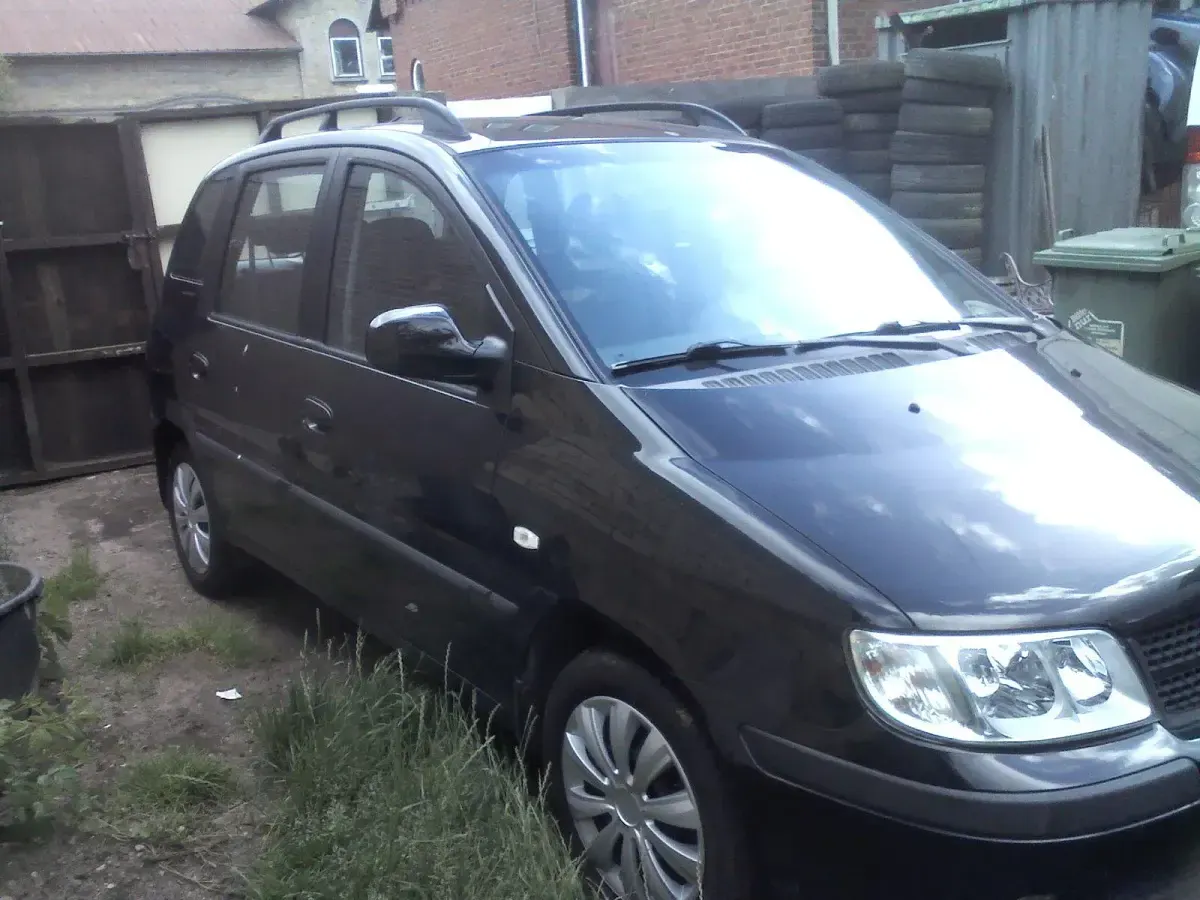 Gebraucht Hyundai Matrix 101 PS (74 kW) 2008 Schwarz Van / Kleinbus