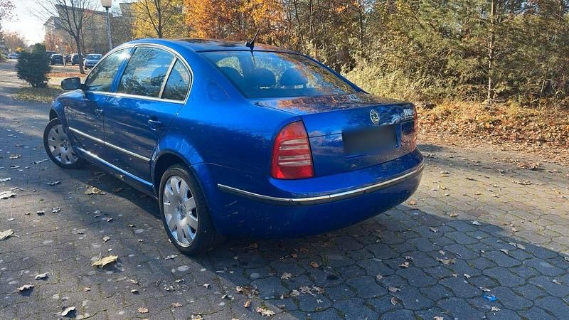 Gebraucht Skoda Superb Elegance 150 PS (110 kW) 2004 Blau Limousine