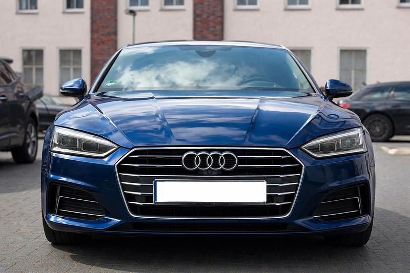 Gebraucht Audi A5 Sportback Ambiente 190 PS (139 kW) 2018 Blau Kleinwagen