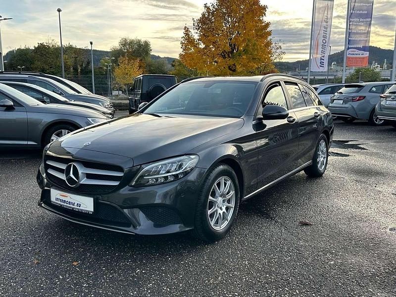 Graphitgrau Gebraucht 2020 Mercedes C180 Kombi | 17.850 € (Superpreis) - Bild 1/4