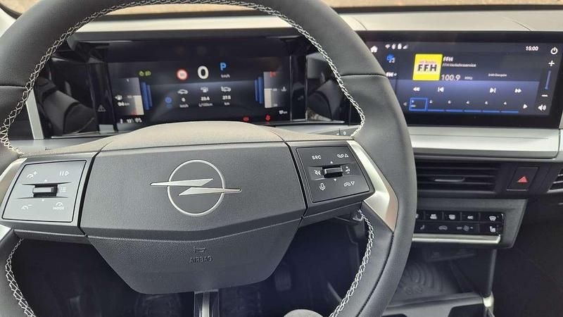 Neu Opel Frontera 136 PS (100 kW) 2025 Schwarz SUV