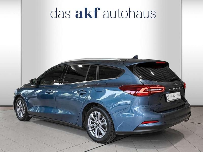 Gebraucht Ford Focus Titanium 116 PS (85 kW) 2024 Chromablau metallic Kombi