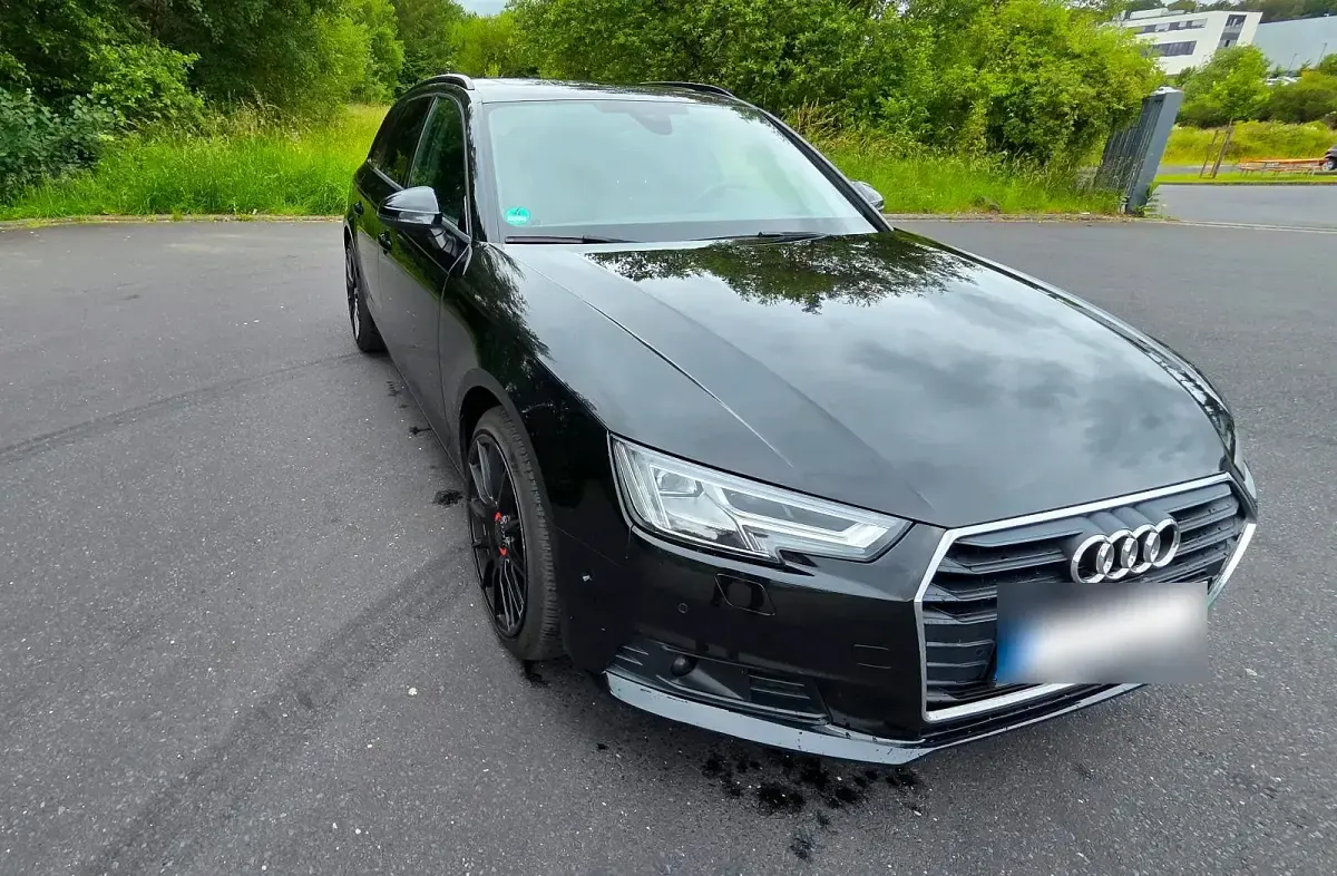 Gebraucht Audi A4 190 PS (139 kW) 2018 Schwarz Kombi