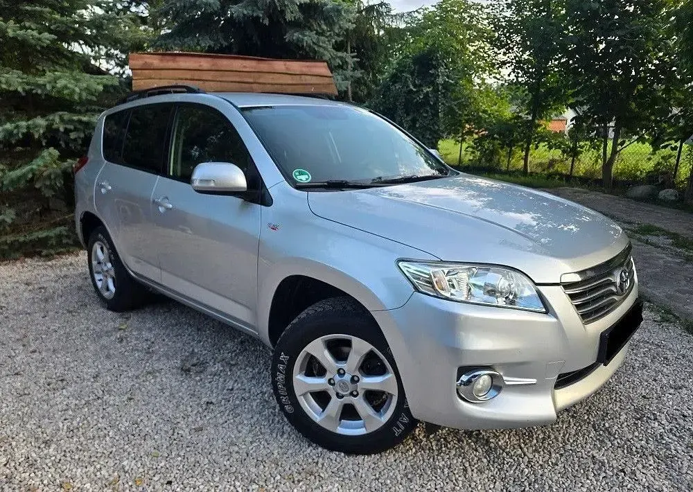 Gebraucht Toyota RAV4 Life 150 PS (110 kW) 2011 Silber SUV