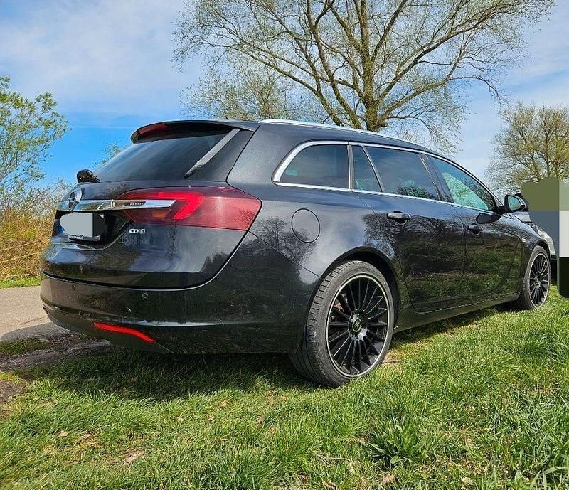 Gebraucht Opel Insignia Edition 170 PS (125 kW) 2014 Schwarz Kombi