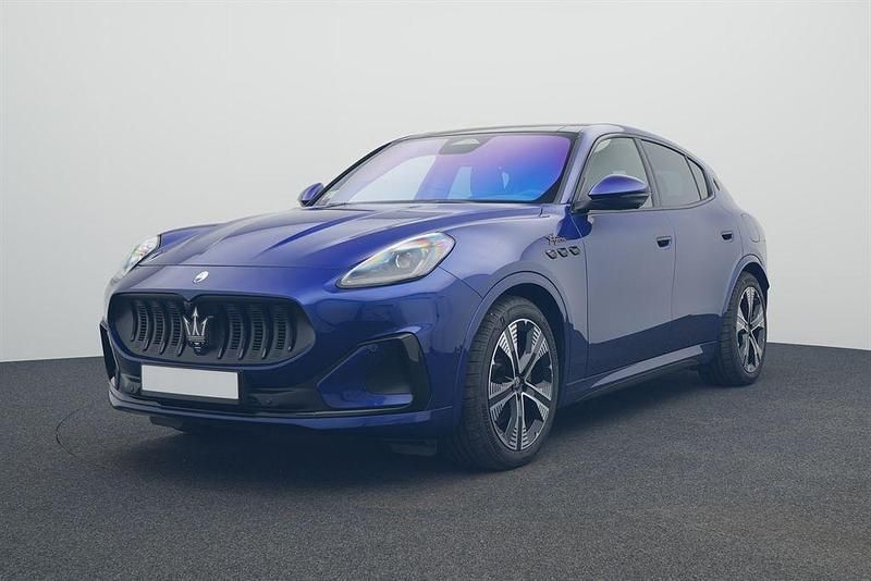 Blu intenso Neu 2025 Maserati Grecale Folgore SUV | 100.740 € (Superpreis) - Bild 1/4