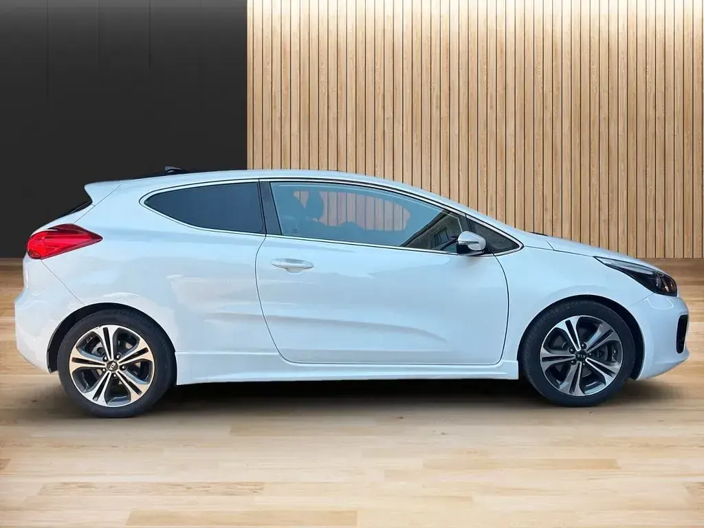 Gebraucht Kia Ceed GT-Line 120 PS (88 kW) 2018 Weiß Kleinwagen