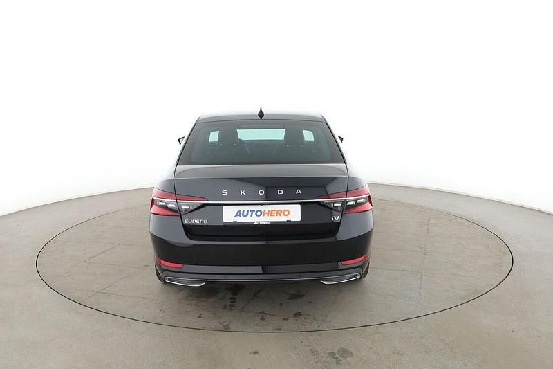 Gebraucht Skoda Superb LAURIN & KLEMENT 218 PS (160 kW) 2021 Schwarz Limousine