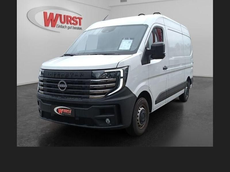 S) (weiss Gebraucht 2024 Nissan Interstar N-Connecta Van | 29.998 € (Fairer Preis) - Bild 1/4