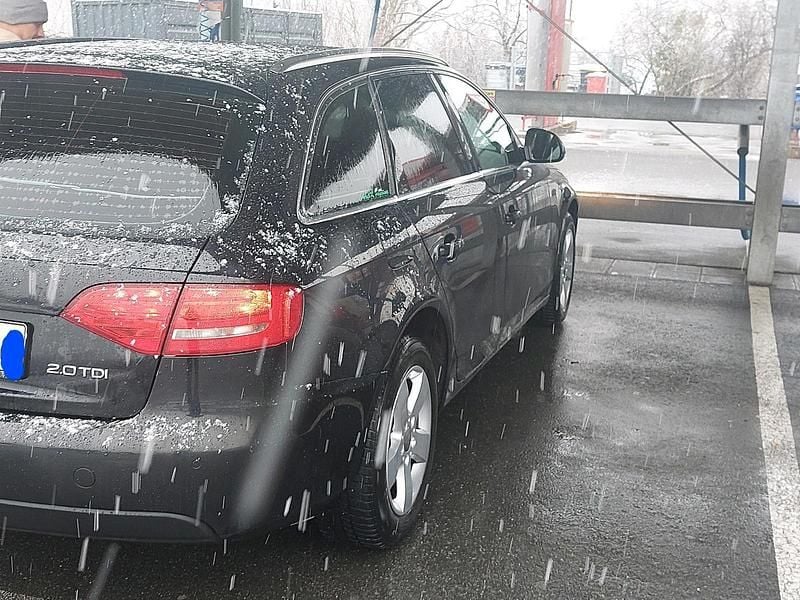 Gebraucht Audi A4 143 PS (105 kW) 2009 Schwarz Kombi