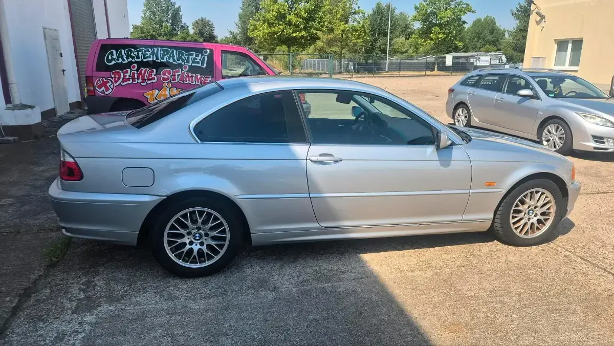 Gebraucht BMW 325 Basis 192 PS (141 kW) 2001 Silber Coupé