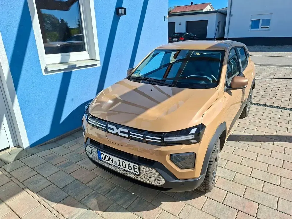 Second-hand Dacia Spring Extreme 47 kW (65 CP) 2024 Bej Hatchback