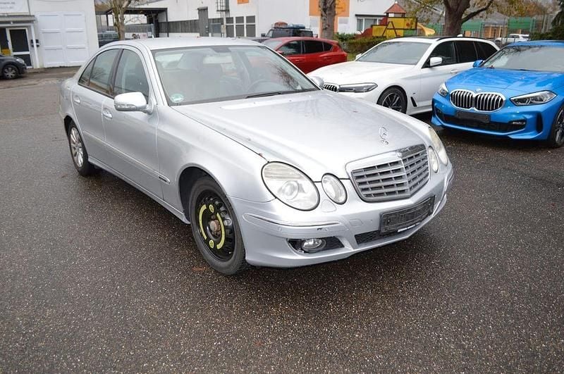 Gebraucht Mercedes E280 190 PS (139 kW) 2007 Silber Limousine