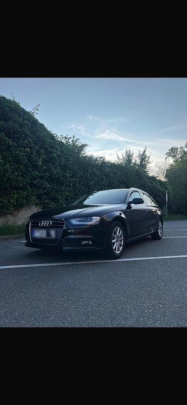 Gebraucht Audi A4 Comfort 140 PS (102 kW) 2013 Schwarz Kombi