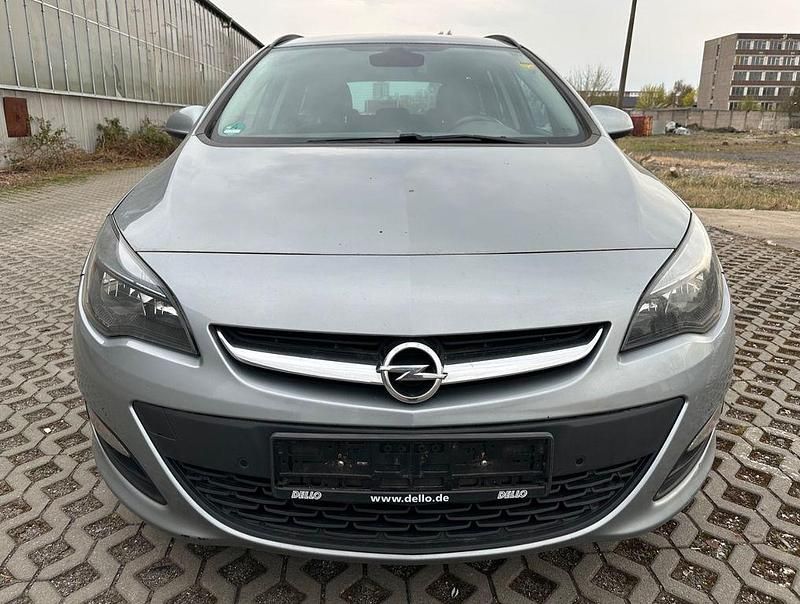 Gebraucht Opel Astra Style 165 PS (121 kW) 2015 Silber Kombi