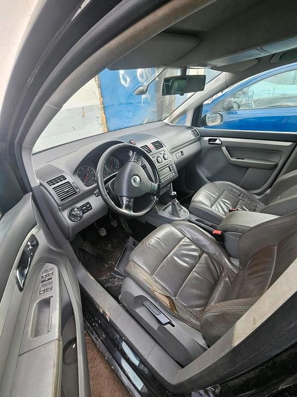 Gebraucht VW Touran 140 PS (102 kW) 2006 Schwarz Van / Kleinbus