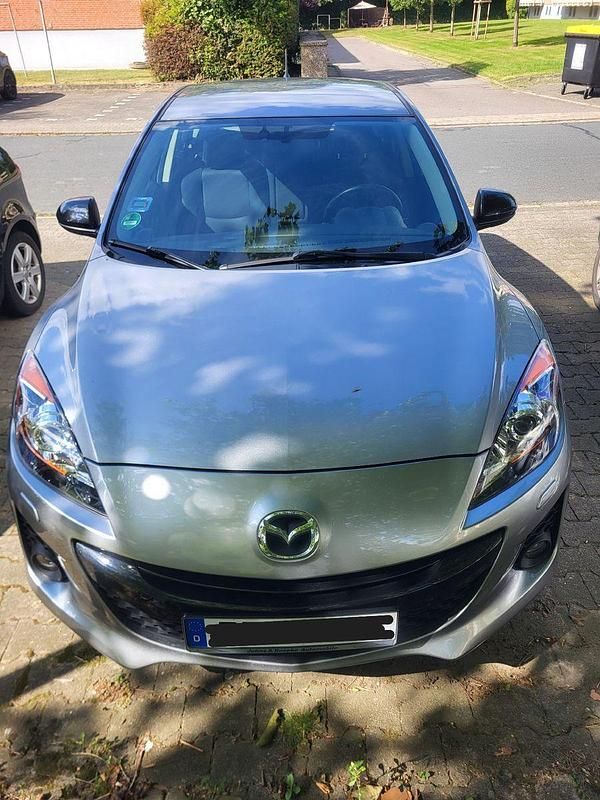 Silber Gebraucht 2013 Mazda 3 Prime-Line Limousine | 8.150 € (Guter Preis) - Bild 1/4