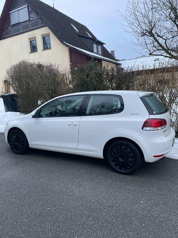 Gebraucht VW Golf VI 105 PS (77 kW) 2011 Weiß Kleinwagen