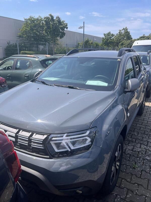 Grau Gebraucht 2024 Dacia Duster Journey SUV | 23.650 € (Fairer Preis) - Bild 1/1