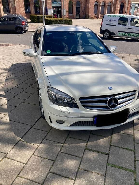 Weiß Gebraucht 2009 Mercedes CLC160 Kleinwagen | 5.950 € - Bild 1/4