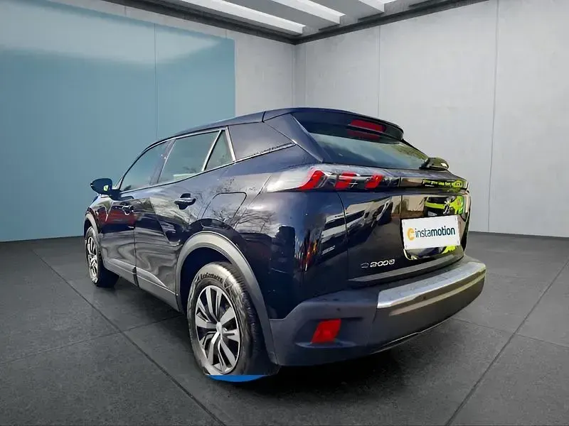 Gebraucht Peugeot e-2008 100 kW (136 PS) 2021 Schwarz SUV