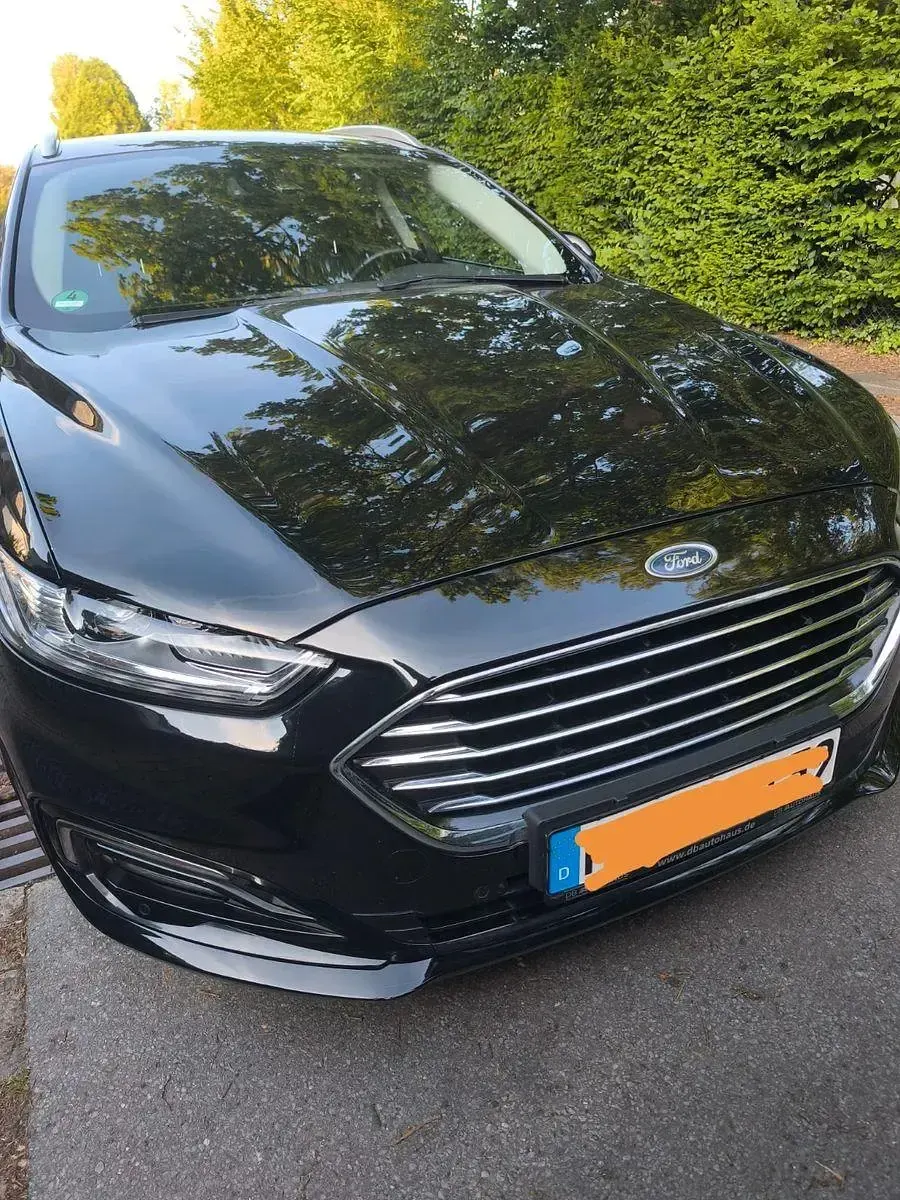 Gebraucht Ford Mondeo Titanium 140 PS (102 kW) 2022 Schwarz Limousine