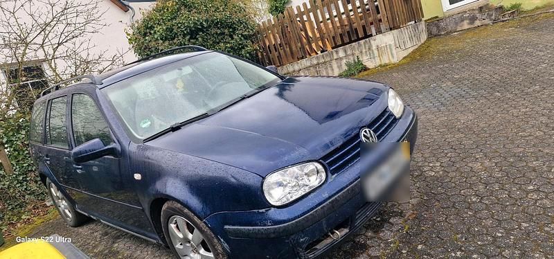 Gebraucht VW Golf IV 131 PS (96 kW) 2003 Blau Kombi