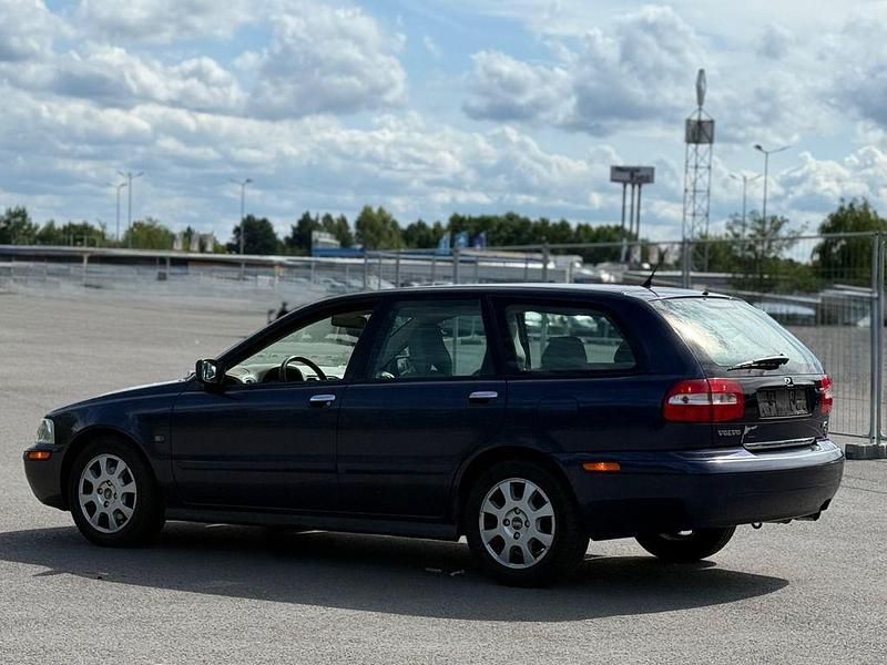 Gebraucht Volvo V40 122 PS (89 kW) 2004 Blau Kombi