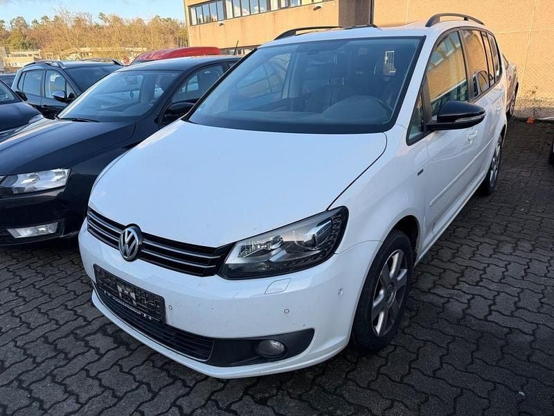 Gebraucht VW Touran Match 105 PS (77 kW) 2012 Weiß Van / Kleinbus