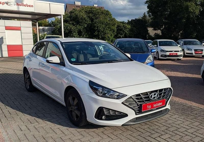 Other Gebraucht 2020 Hyundai i30 Intro Edition Kleinwagen | 12.990 € (Guter Preis) - Bild 1/4
