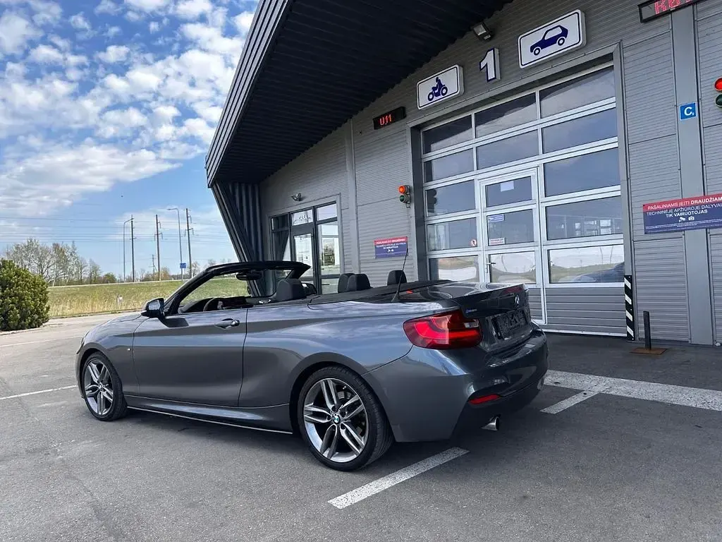 Gebraucht BMW 218 M Sport 150 PS (110 kW) 2017 Grau Cabrio