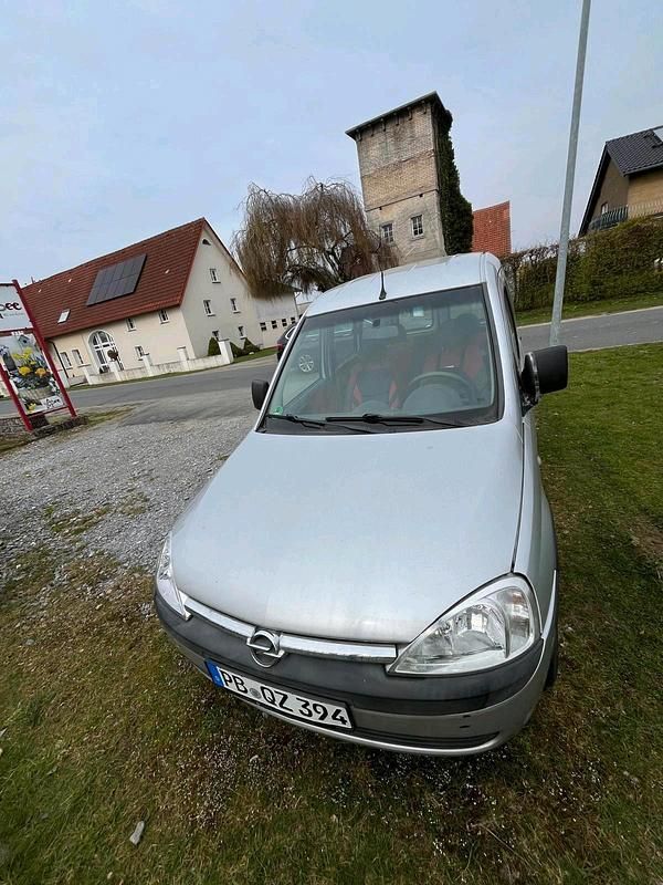 Gebraucht Opel Combo 90 PS (66 kW) 2002 Silber Van / Kleinbus