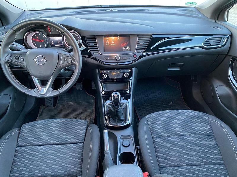 Gebraucht Opel Astra 136 PS (100 kW) 2019 Schwarz Limousine