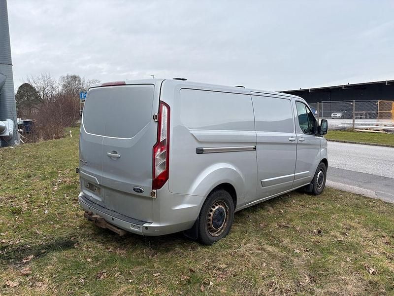 Gebraucht Ford Transit Custom 155 PS (114 kW) 2014 Silber Van